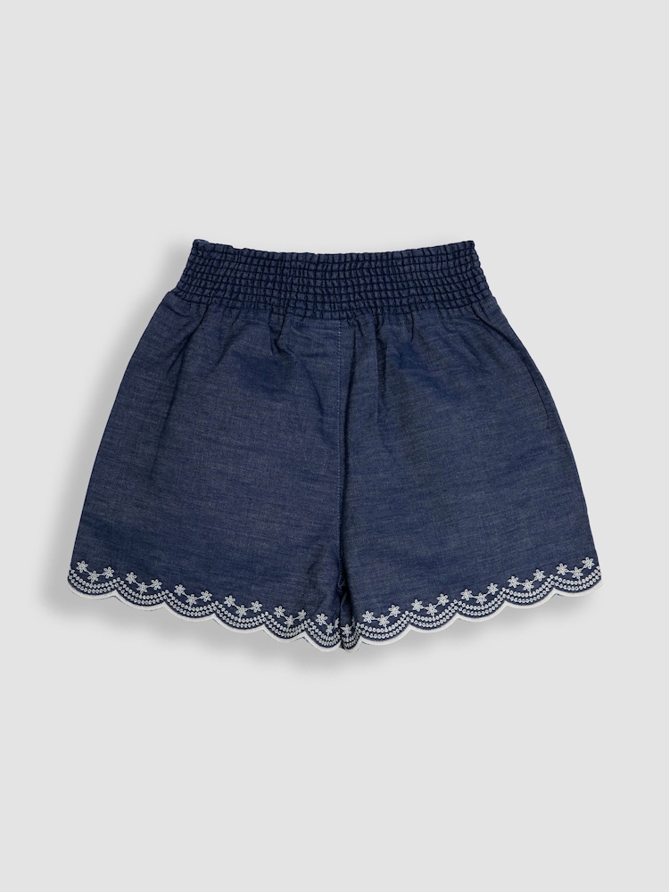 JoJo Maman Bébé Broderie Scallop Pocket Shorts - Imagen 3 de 3