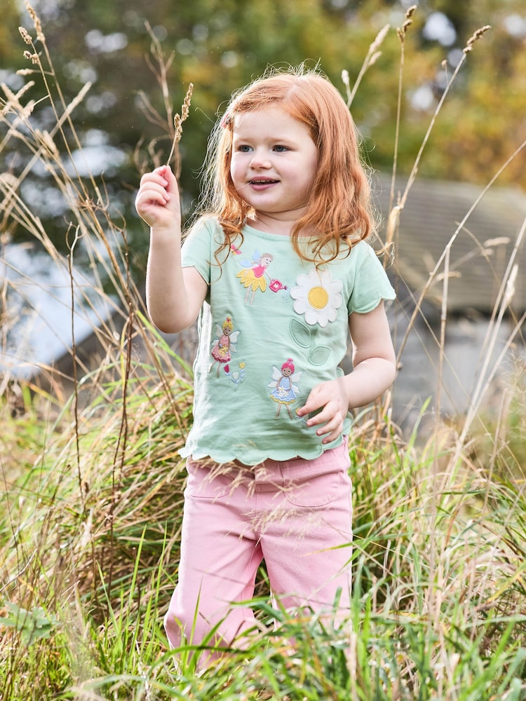 Diseño de margaritas y hadas en verde - JoJo Maman Bébé 100% Cotton Scallop Hem Appliqué Pocket T-Shirt - Imagen 1 de 4 Diseño de margaritas y hadas en verde - JoJo Maman Bébé 100% Cotton Scallop Hem Appliqué Pocket T-Shirt - Imagen 1 de 4