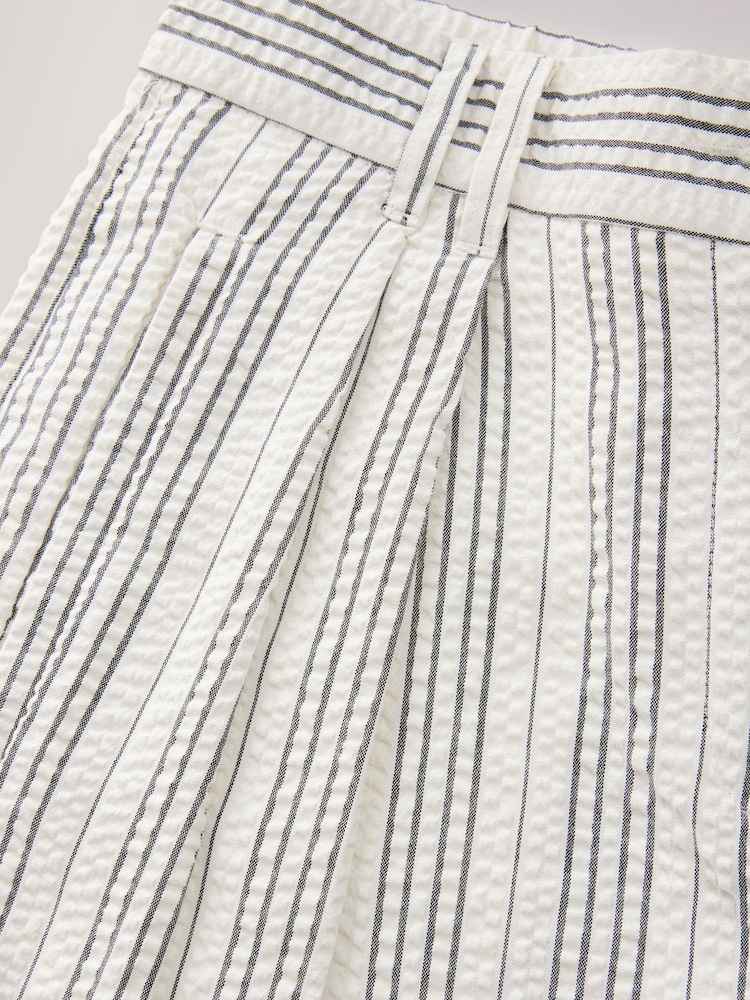 Weiß und Schwarz - Gerade geschnittene, strukturierte Streifenhose - Image 7 of 9