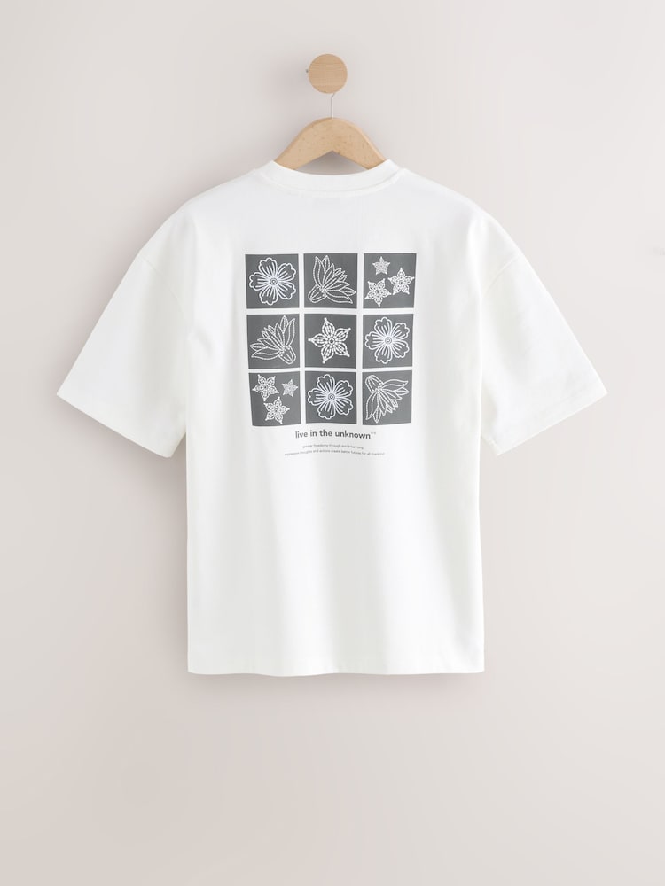Weiße Kachel - Bequeme Passform - Graphic Print Heavy Weight T-Shirt - Image 7 of 9