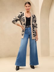 Lipsy Neutral Floral Cosy Knitted Honeycomb Sleeve Longline Cardigan - Image 3 of 4