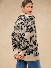Lipsy Neutral Floral Cosy Knitted Honeycomb Sleeve Longline Cardigan - Image 4 of 4