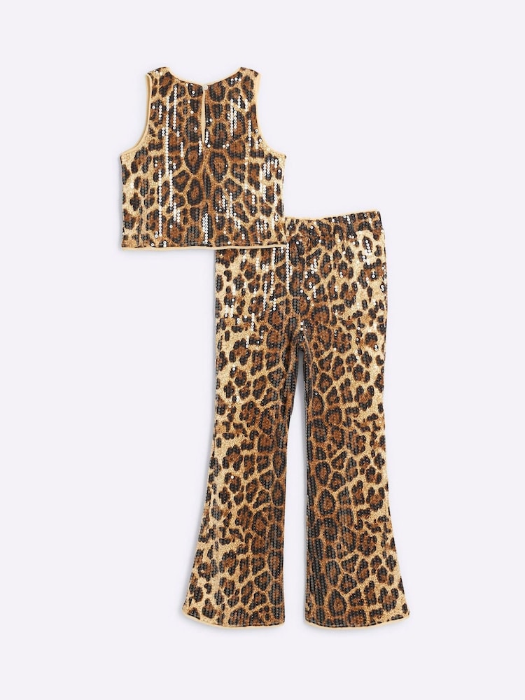 طقم من رداء علوي بترتر وبنطلون من القطن 100% للبنات من River Island - صورة 2 من 4 طقم من رداء علوي بترتر وبنطلون من القطن 100% للبنات من River Island - صورة 2 من 4