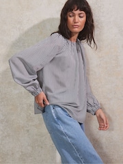 Ro&Zo Stripe Gathered Neck Blouse - Imagen 1 de 5
