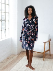 Chelsea Peers – Fleece-Bademantel mit Disco-Katzen-Print - Bild 1 von 5
