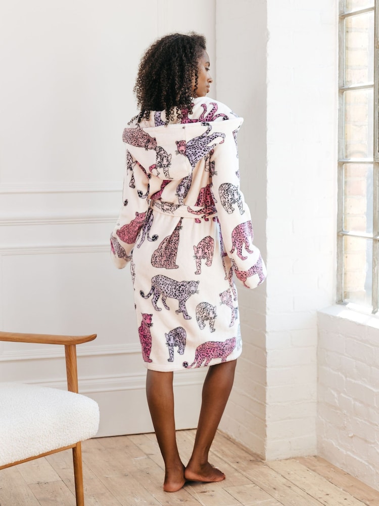 Chelsea Peers White Fleece Leopard Print Dressing Gown - Image 2 of 5