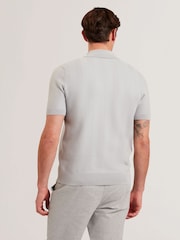 Ted Baker – Fourd – Kurzarm-Polo-Shirt mit Fischgrätenmuster und Reißverschluss - Bild 3 von 6