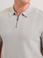 Ted Baker – Fourd – Kurzarm-Polo-Shirt mit Fischgrätenmuster und Reißverschluss - Bild 4 von 6