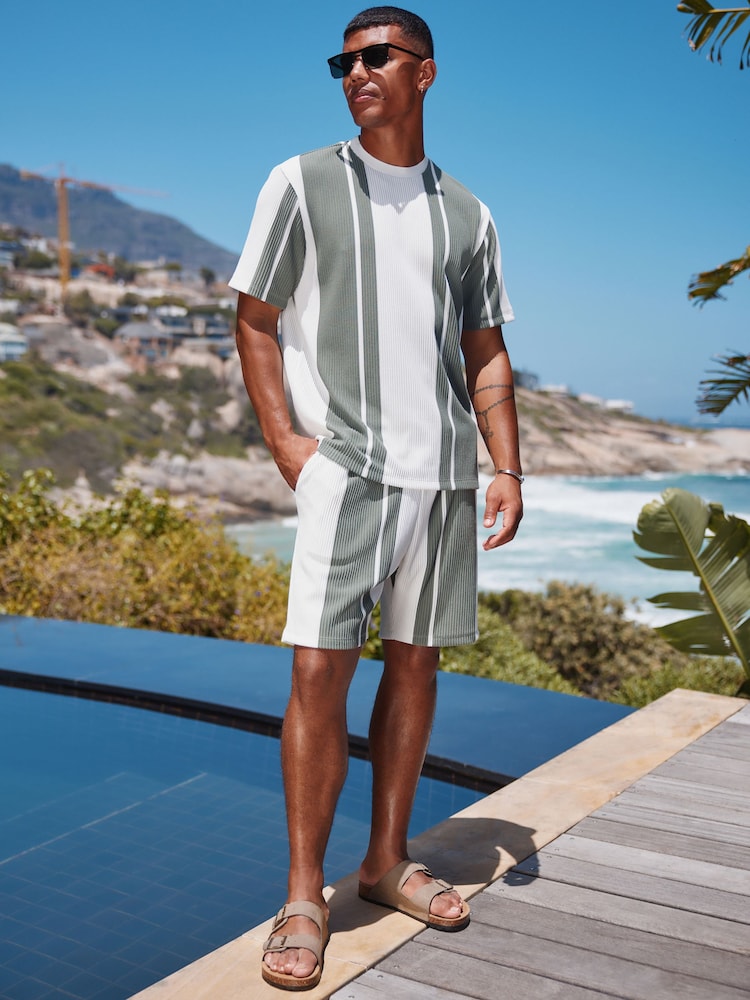 Grün - Smart Vertical Stripe T-Shirt - Bild 2 von 8 Grün - Smart Vertical Stripe T-Shirt - Bild 2 von 8