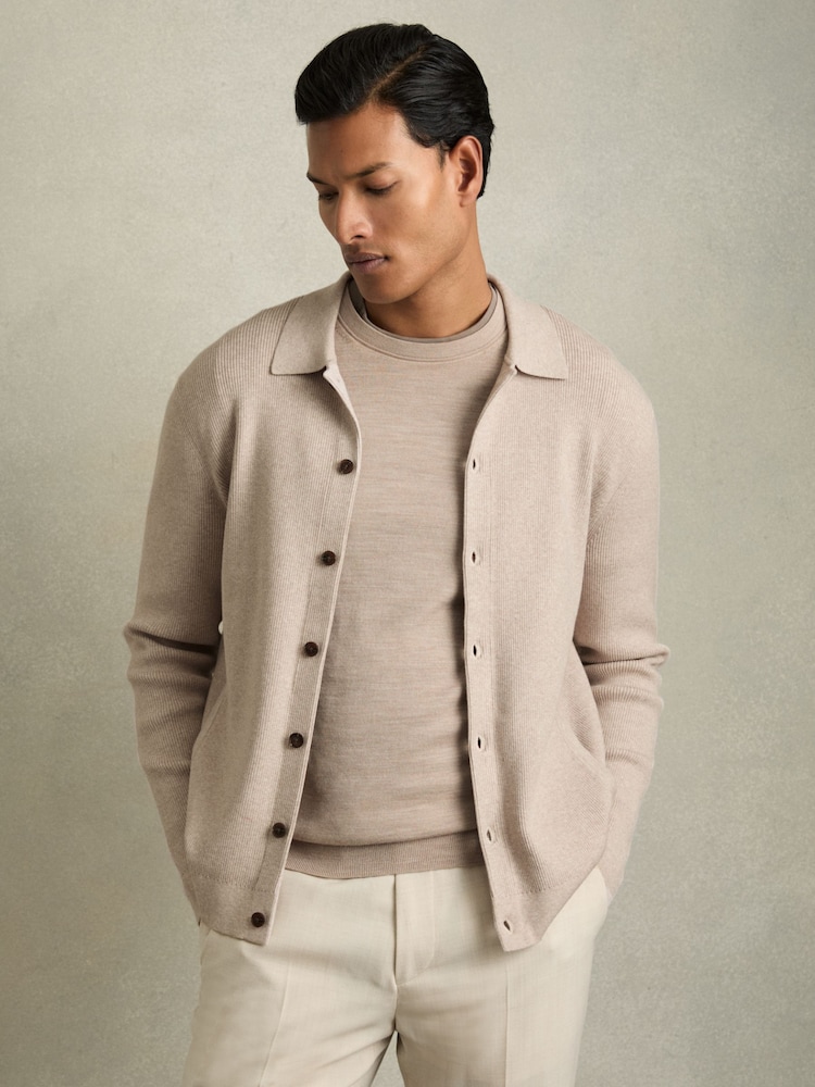 Beige meliert - Reiss Saint Fine-Ribbed Button-Through Cardigan - Bild 1 von 6 Beige meliert - Reiss Saint Fine-Ribbed Button-Through Cardigan - Bild 1 von 6