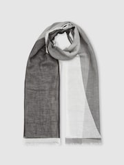 Reiss Grey/White Audrey Linen-Blend Printed Scarf - Image 3 of 4