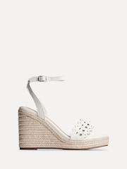 Linzi Mellow Wedges com tira frontal cortada a laser - Imagem 3 de 6