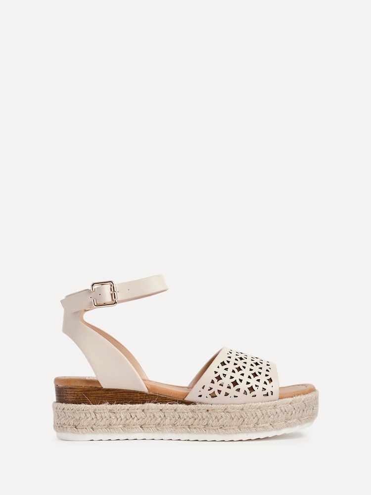 Nude - Linzi Radiance Flatform Sandals With Laser Cut Detail - Imagen 2 de 5 Nude - Linzi Radiance Flatform Sandals With Laser Cut Detail - Imagen 2 de 5