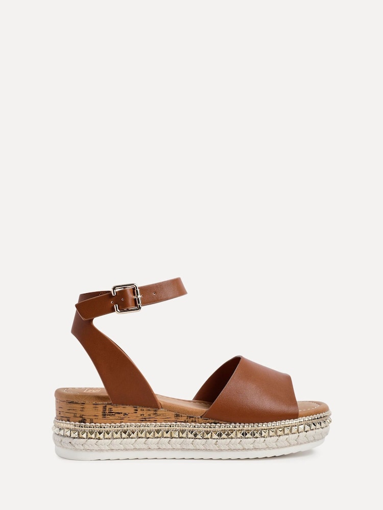 Marrón - Linzi Venice Embellished Flatform Sandals - Imagen 2 de 5