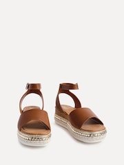 Marrón - Linzi Venice Embellished Flatform Sandals - Imagen 3 de 5