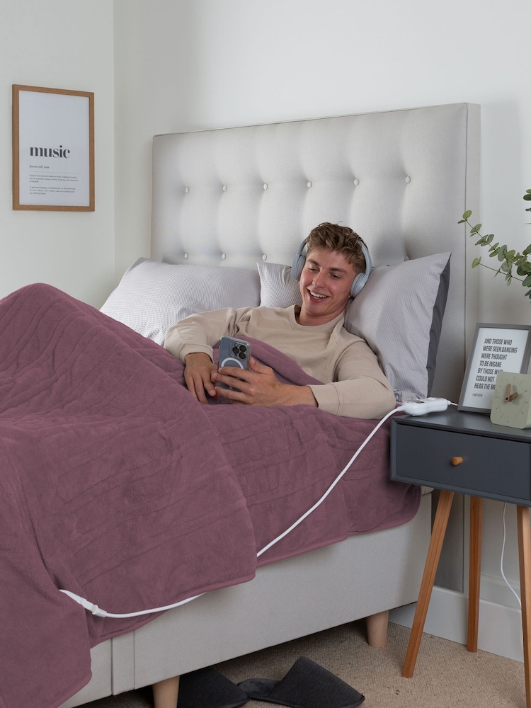 Slumberdown Purple Comfy Hugs 10 Temperature Settings Heated Throw - Image 1 of 7