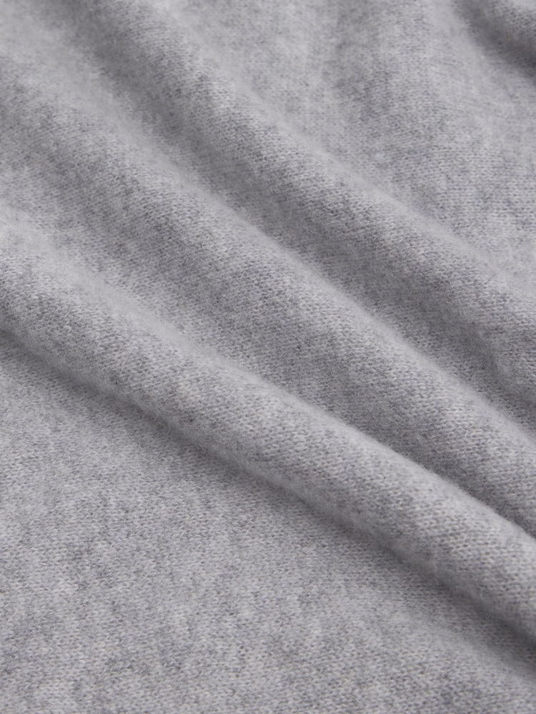 Hush Grey Cashmere Winter Scarf - Image 5 of 5