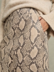 Reiss Neutral Missa Leather Snakeskin-Effect Pencil Skirt - Image 5 of 7