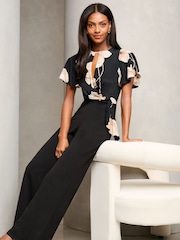 Schwarz - Lipsy Overall mit Flatterärmeln, seitlichem Bindedetail und weitem Bein - Image 3 of 4