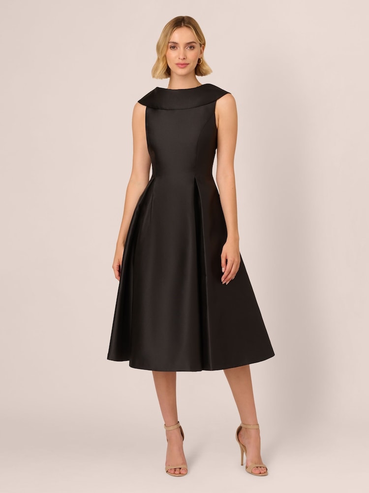 Vestido negro de mikado con cuello vuelto de Adrianna Papell - Imagen 1 de 7
