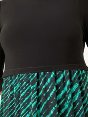 Roman Green Curve Constrast Skirt Stretch Dress - Image 5 of 5