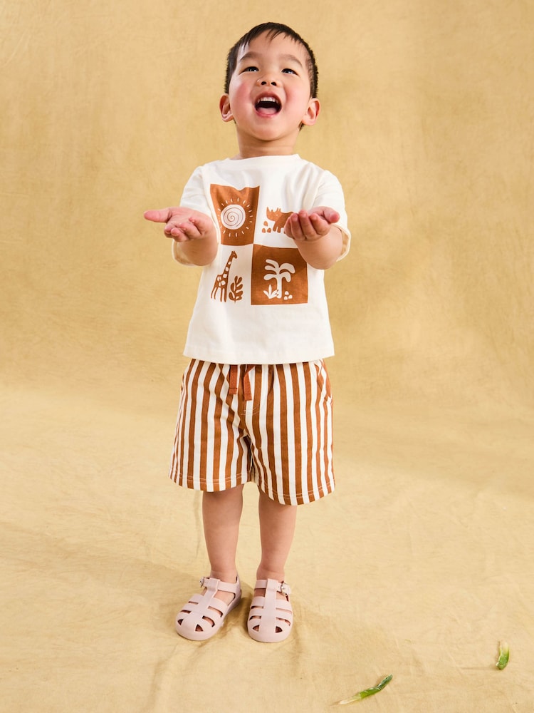 JoJo Maman Bébé Ecru 100% Cotton Prtinted T-Shirt & Shorts Set - Image 9 of 9