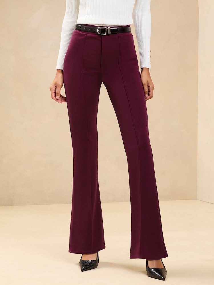 Lipsy Contour Bootleg-Schlaghose mit hoher Taille - Bild 1 von 4 Lipsy Contour Bootleg-Schlaghose mit hoher Taille - Bild 1 von 4