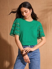 Verde - Love & Roses Scallop Crew Neck 100% Cotton T-Shirt - Imagen 4 de 4