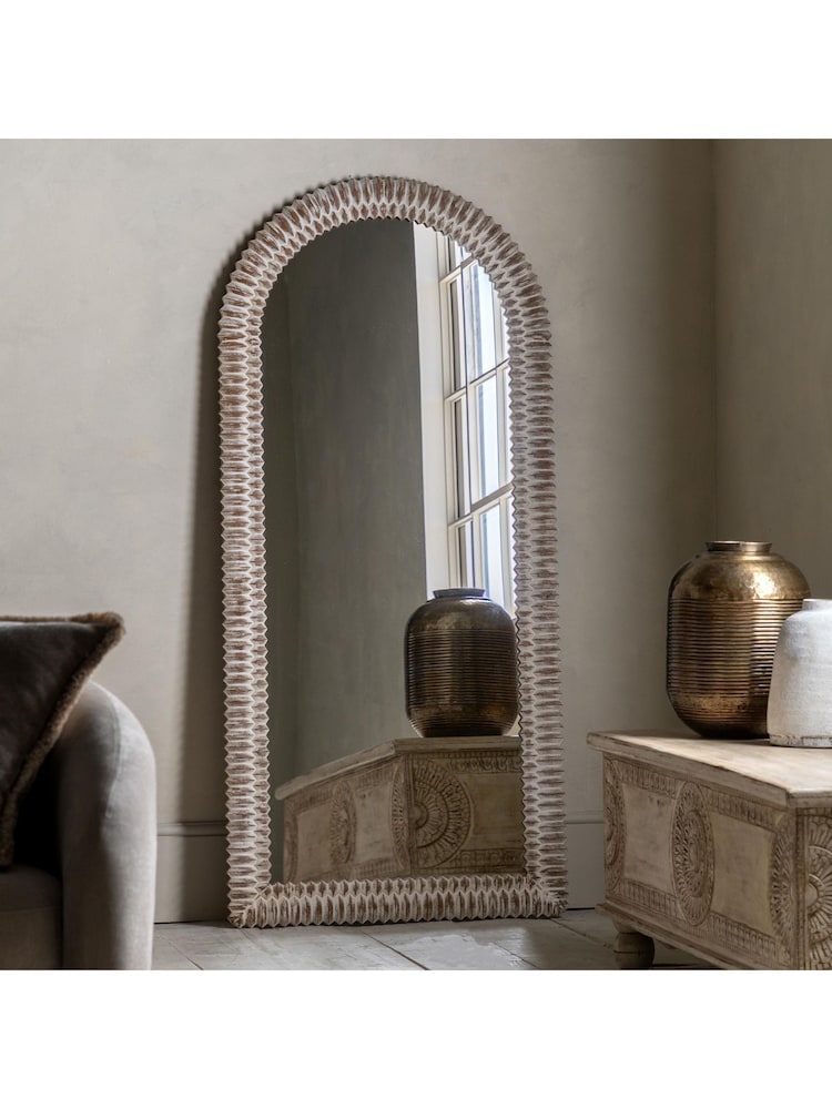 Gallery Home White Lyle Arch Leaner Mirror - Image 1 of 6 Gallery Home White Lyle Arch Leaner Mirror - Image 1 of 6