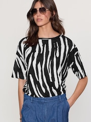 White/Black Zebra Print 100% Linen Premium Short Sleeve Crew Neck T-Shirt - Image 3 of 8