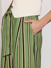 Grün gestreift - Hose mit Taillenband und weitem Bein - Bild 5 von 8