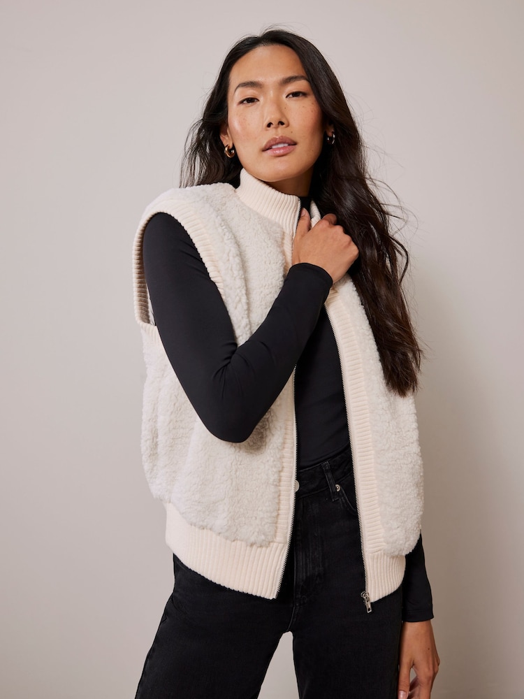 Mint Velvet White Cotton Blend Knit Gilet - Image 2 of 4 Mint Velvet White Cotton Blend Knit Gilet - Image 2 of 4