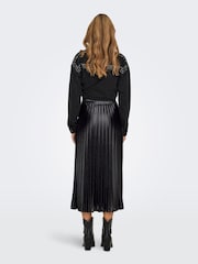 ONLY Metallic Pleated Midi Skirt - Bild 4 von 8
