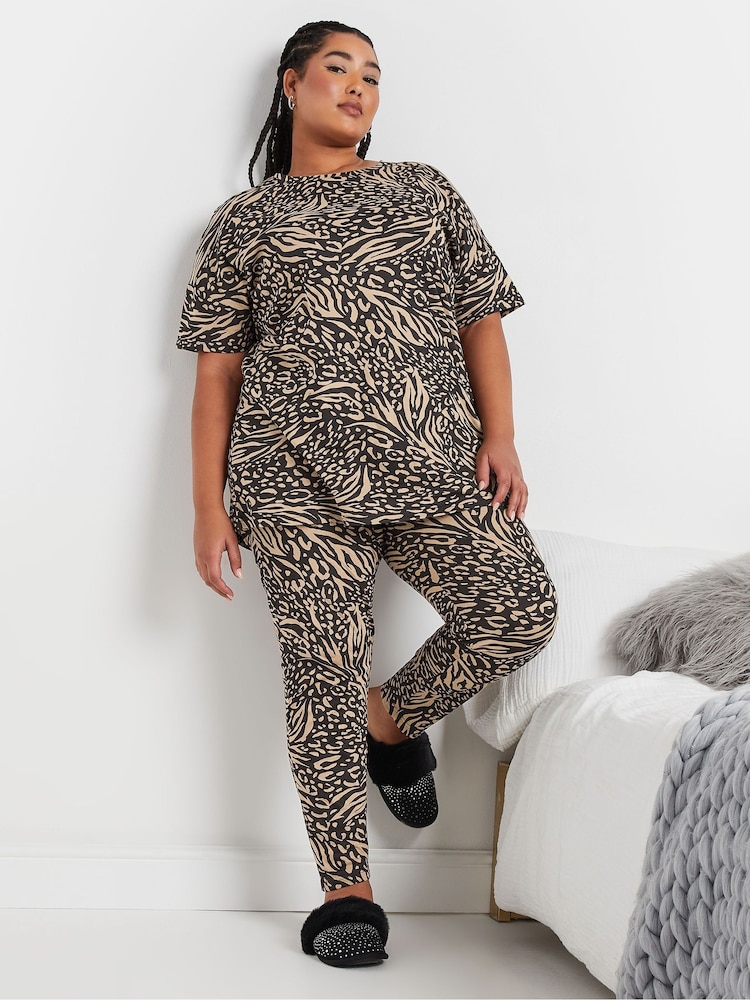 Conjunto de pijama de manga corta y corte entallado de Yours Curve 100% algodón con diseño de patchwork de animales - Imagen 1 de 5 Conjunto de pijama de manga corta y corte entallado de Yours Curve 100% algodón con diseño de patchwork de animales - Imagen 1 de 5