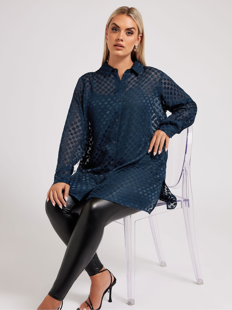 Yours Curve Blue London Spot Burnout Shirt - Image 2 of 5