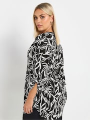 Yours Curve Bluse mit Biesen - Bild 3 von 5