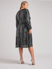 Yours Curve Silver London Sequin Long Sleeve Skater Dress - Image 4 of 6