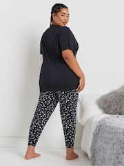 طقم بيجامة قطن 100% بكُم قصير وأساور كاحل Manifest من Yours Curve - صورة 4 من 6