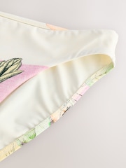 weiß/blau mit Blumendruck - Bikinihose mit Print - Bild 8 von 9
