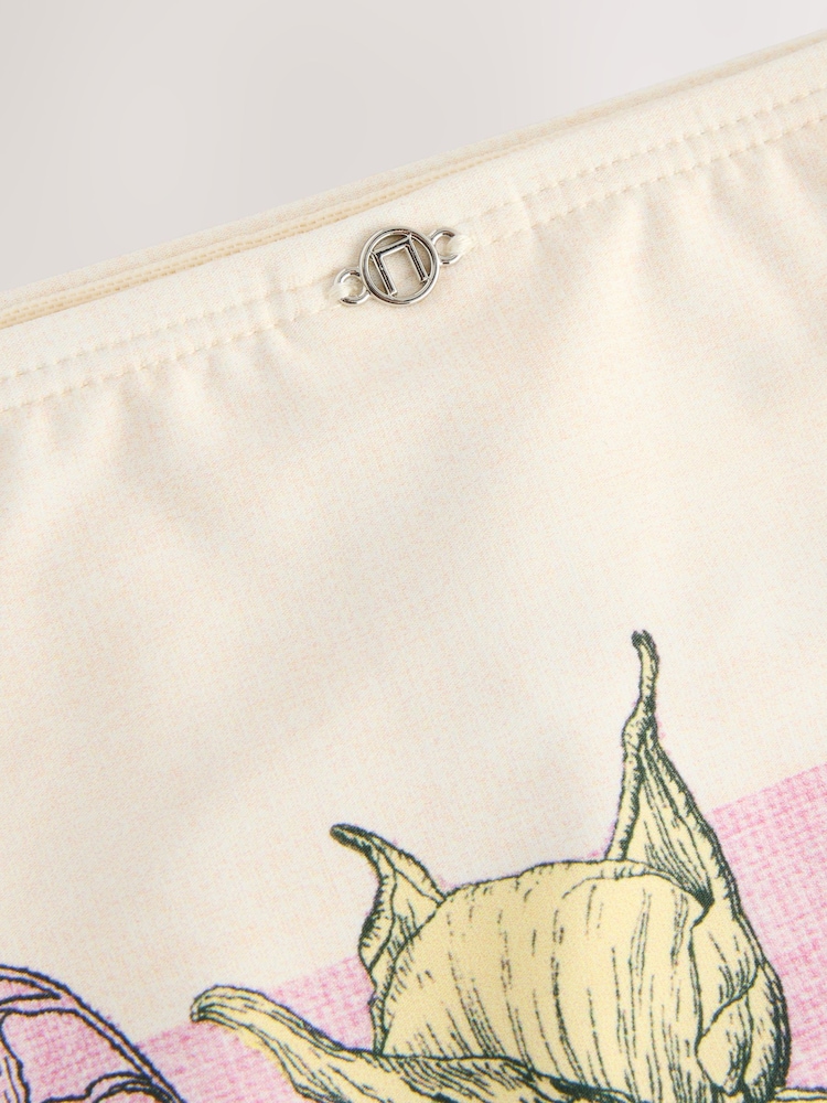 Geblümt, Cream/Lila/Gelb - Bikinihose mit Print - Bild 8 von 8 Geblümt, Cream/Lila/Gelb - Bikinihose mit Print - Bild 8 von 8