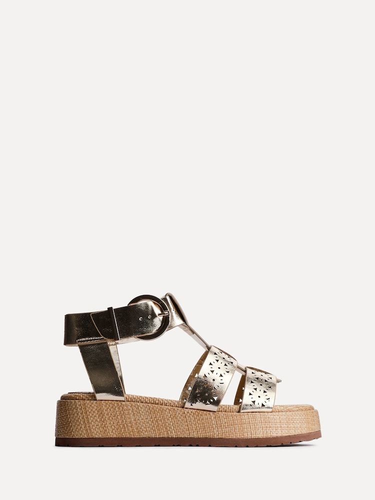 Dorado - Linzi Sunkissed Laser Cut Flatform Gladiator Sandals - Imagen 2 de 5 Dorado - Linzi Sunkissed Laser Cut Flatform Gladiator Sandals - Imagen 2 de 5