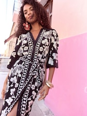Love & Roses Monochrome Floral V-Neck Short Sleeve Midaxi Shirt Dress - Image 2 of 4