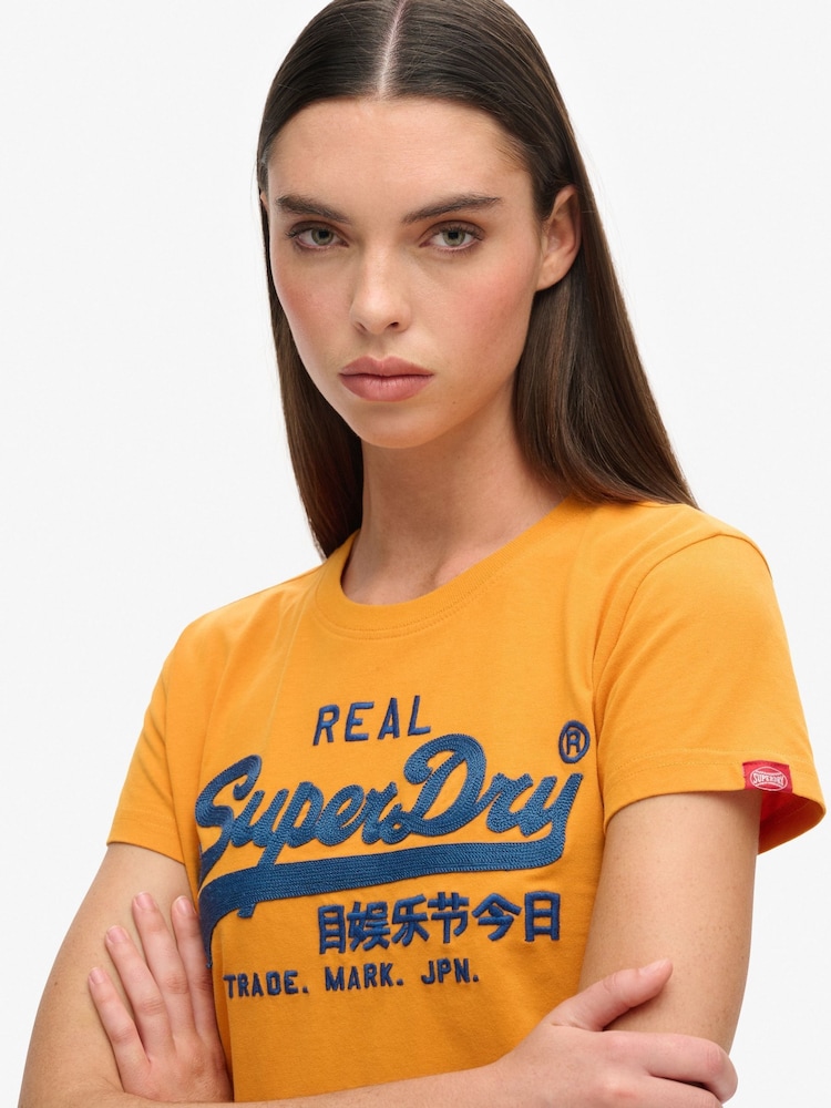 Superdry Gold Embroidered Vintage Logo 100% Cotton Fitted T-Shirt - Image 2 of 5