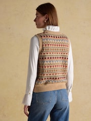 Joules Woodland Oatmeal Intarsia Crew Neck Knitted Vest - Image 2 of 7