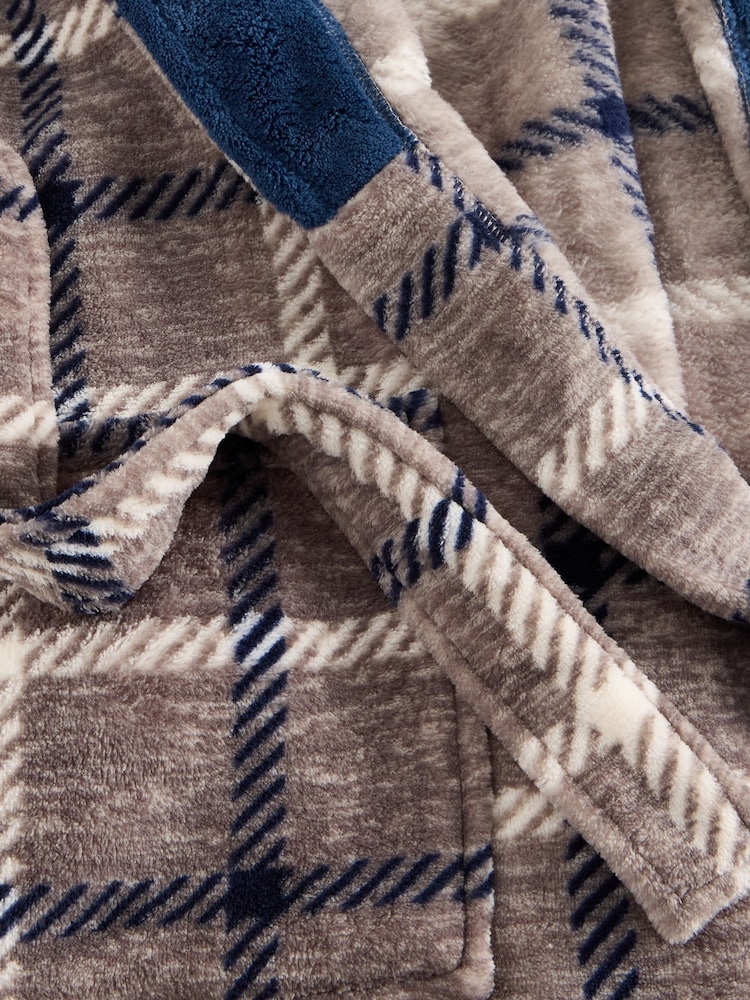 White Stuff Grey Checked Fleece Dressing Gown - Image 6 of 6