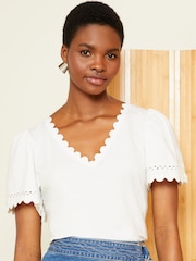 Marfil - Love & Roses Scallop V-Neck T-Shirt - Imagen 1 de 4