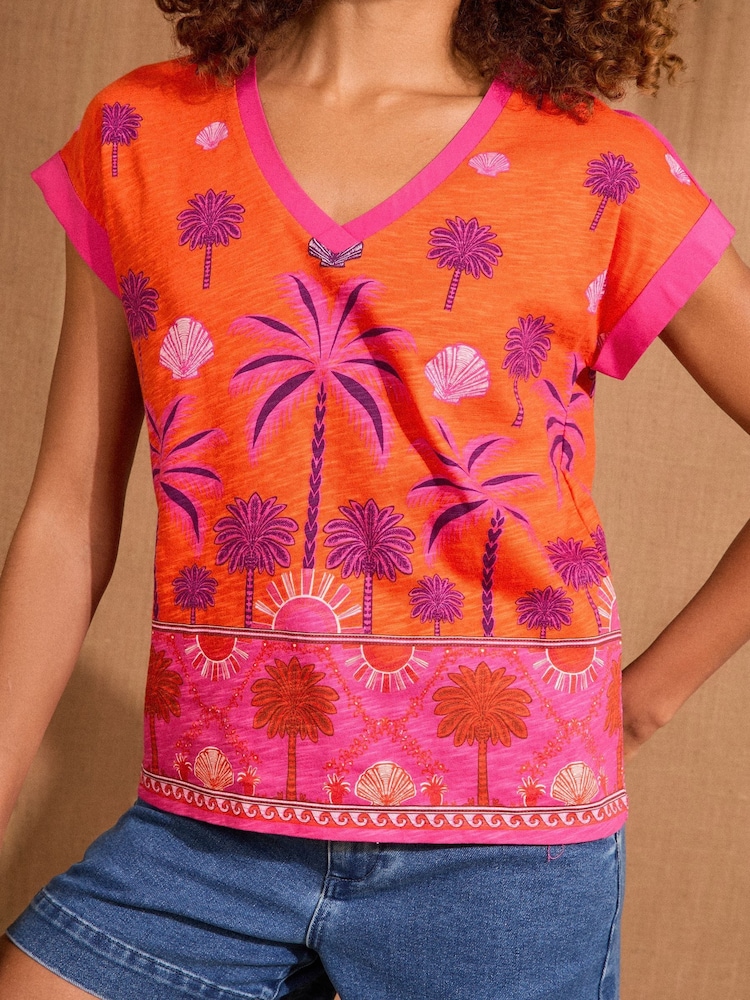 Love & Roses Pink Ombre Tropical Print Tropical Palm Print V-Neck Jersey T-Shirt - Image 2 of 4