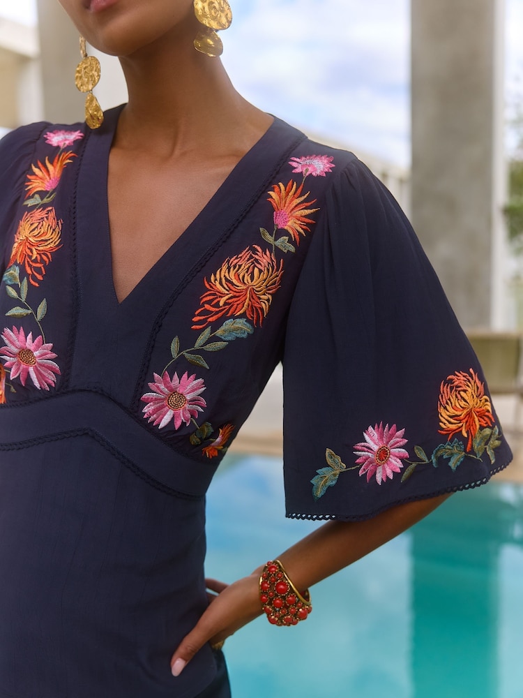 Azul marino - Blusa de tarde bordada con estampado floral de manga corta V&A I Love & Roses - Imagen 2 de 4 Azul marino - Blusa de tarde bordada con estampado floral de manga corta V&A I Love & Roses - Imagen 2 de 4
