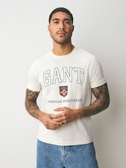 Кремовый - GANT Sports Varsity Graphic T-Shirt - Изображение 1 из 2