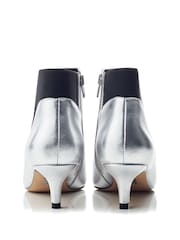 Moda in Pelle Qute Kitten Heel Chelsea Black Boots - Image 4 of 4